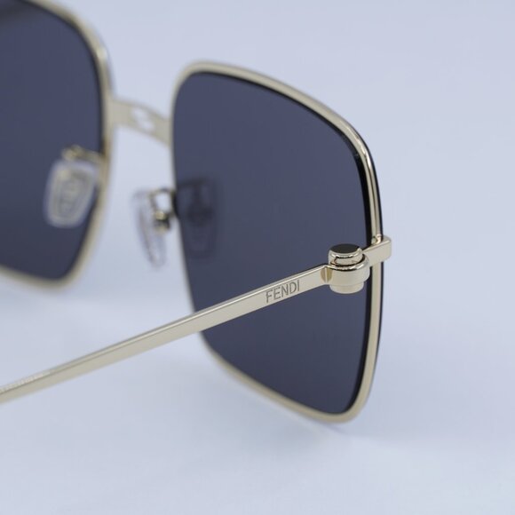 Fendi FE40123U 30A Sunglasses Gold Square Frame, Smoke Lenses main image 4